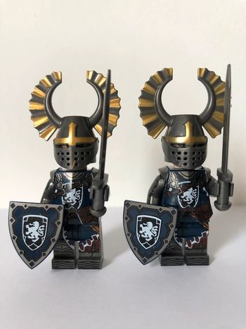 Figurine type lego 2 soldats templiers. Templiers