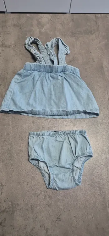 Salopette jupe avec culotte en jeans