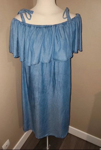 Robe épaules nues 46
