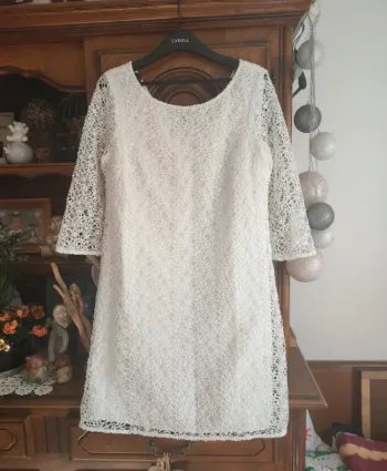 Robe blanche brodé Naf naf