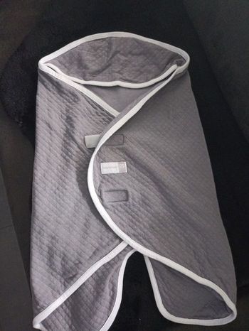 Couverture enveloppant red castel