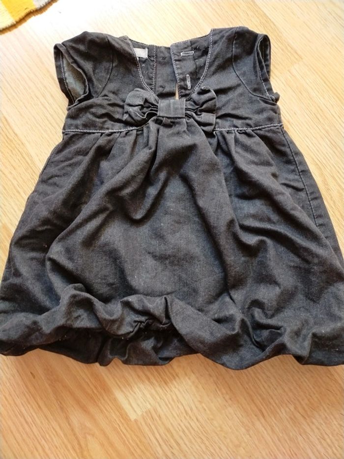 Adorable petite robe boule en jeans noir 6 mois