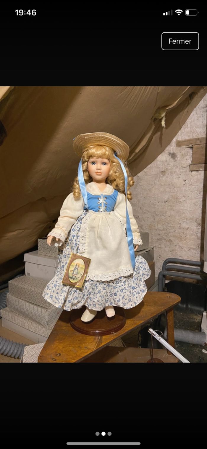 Poupée de collection en porcelaine Alberon