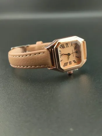 Montre hexagonale, brun-noisette, rose-dorée
