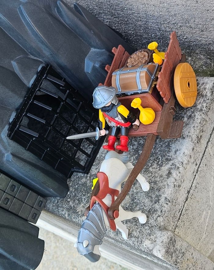 Châteaux playmobil chevalier - photo numéro 5