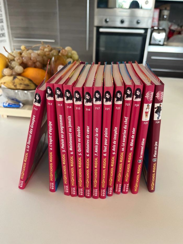 Lot de livres bibliothèque rose neufs tome 1-13 Disney High School Musical