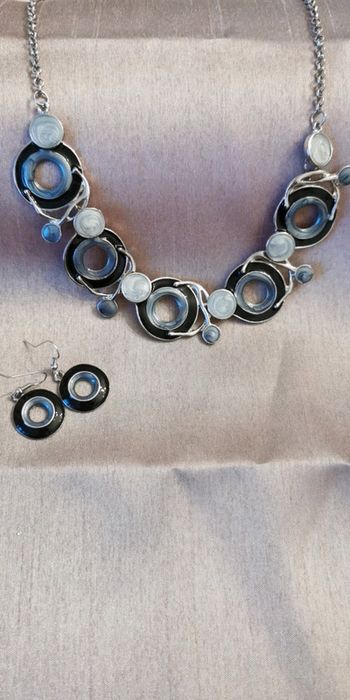 Collier + boucles d'oreilles