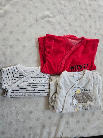 Lot de pyjamas bodie