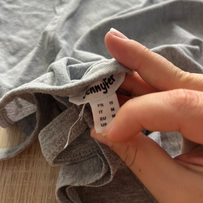 T shirt épaules visibles - photo numéro 3