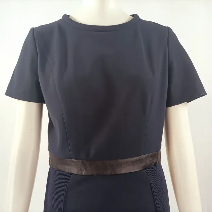 Robe courte cintrée bleu marine Pinko avec détail ceinture satinée A1143 - photo numéro 5