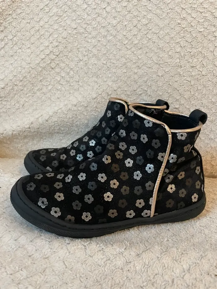 Paire de bottines  29 Les fées de Bengale