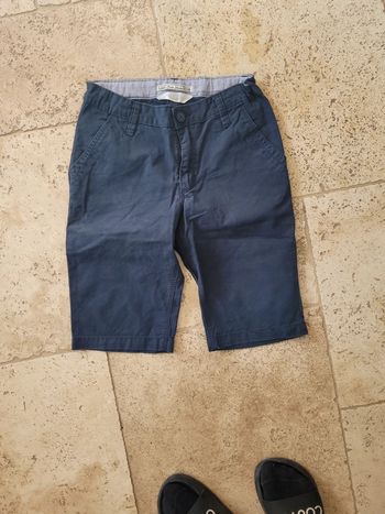 Short bleu marine garçon T 10 ans