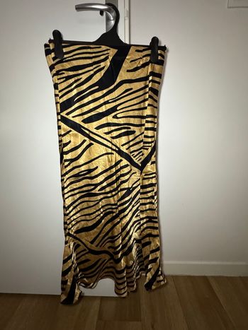 Jupe mi-longue rayée