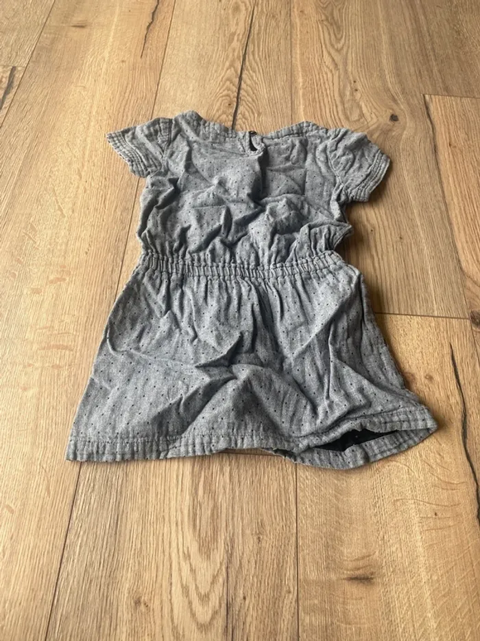 Robe grise - photo numéro 2