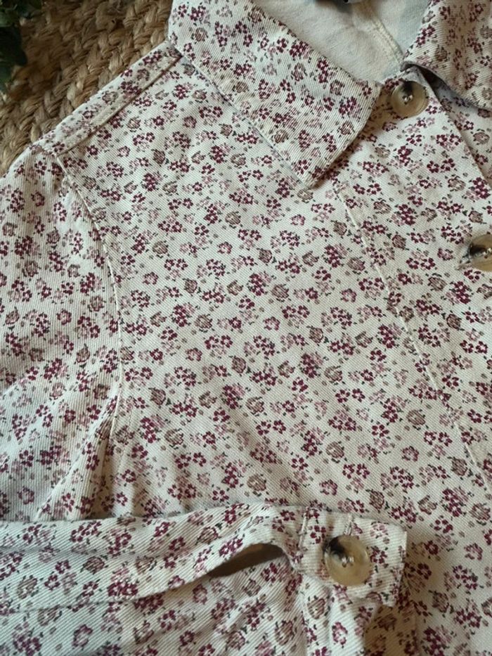 Veste en jean fleurie taille L - photo numéro 2
