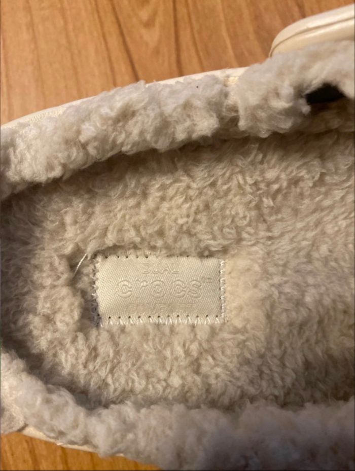 Crocs Beige ( Taille 39-40 ) Neuf avec étiquette - photo numéro 4