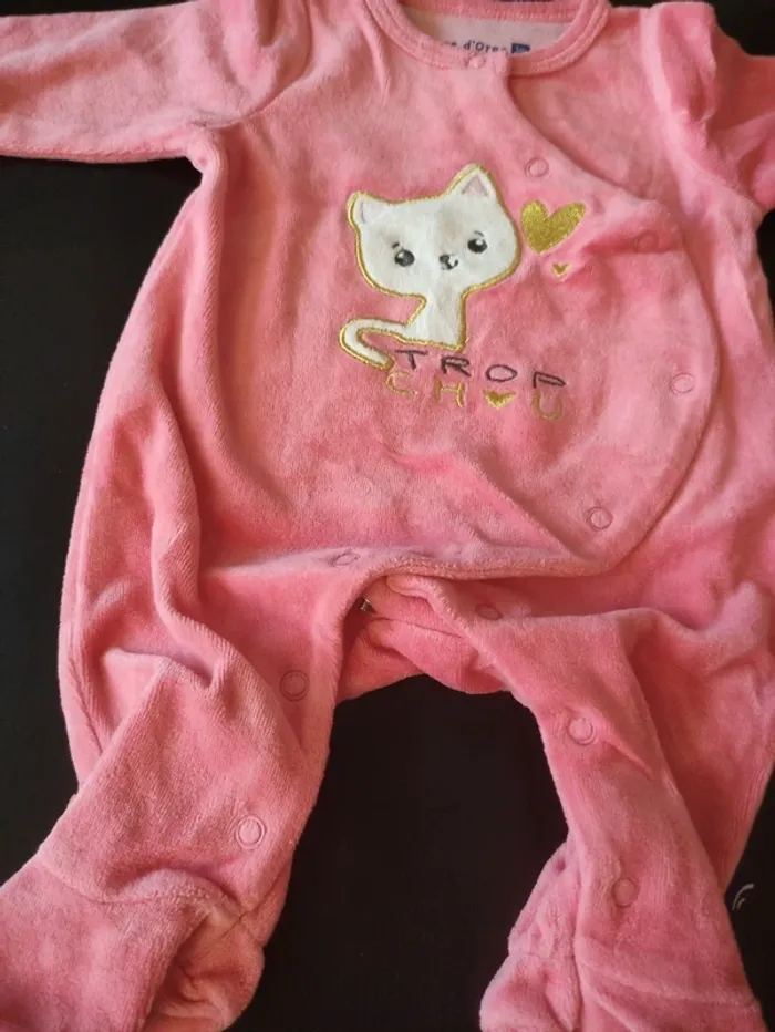 Pyjama 1 mois - photo numéro 3