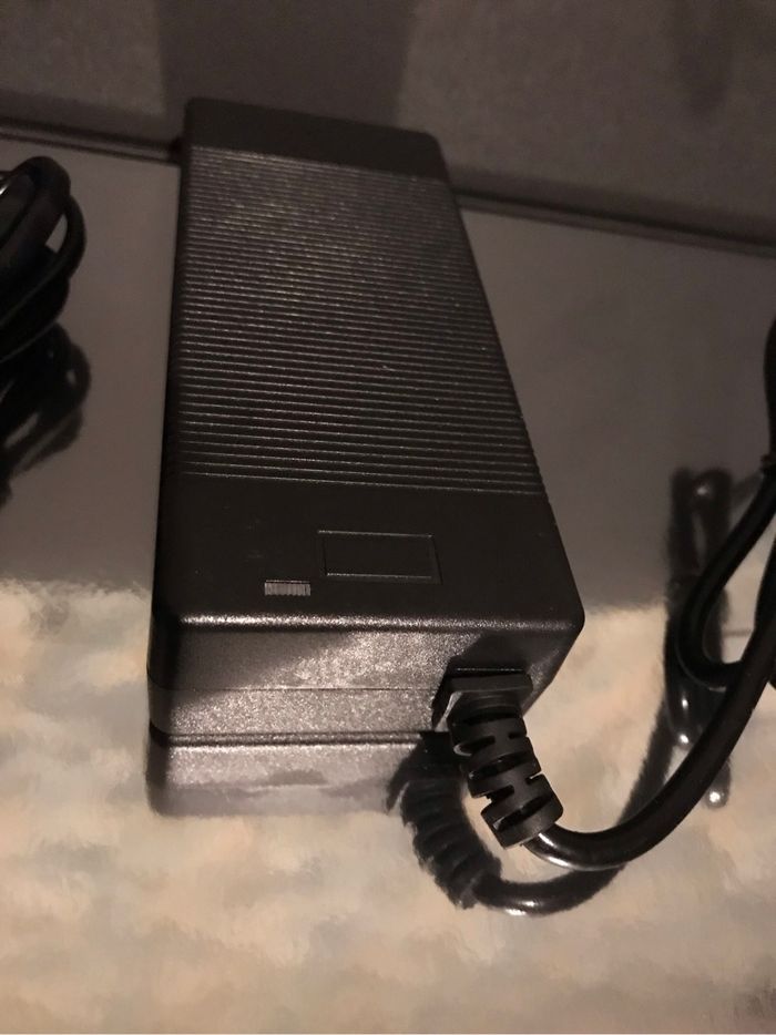 Chargeur 29,4V 2A - photo numéro 2