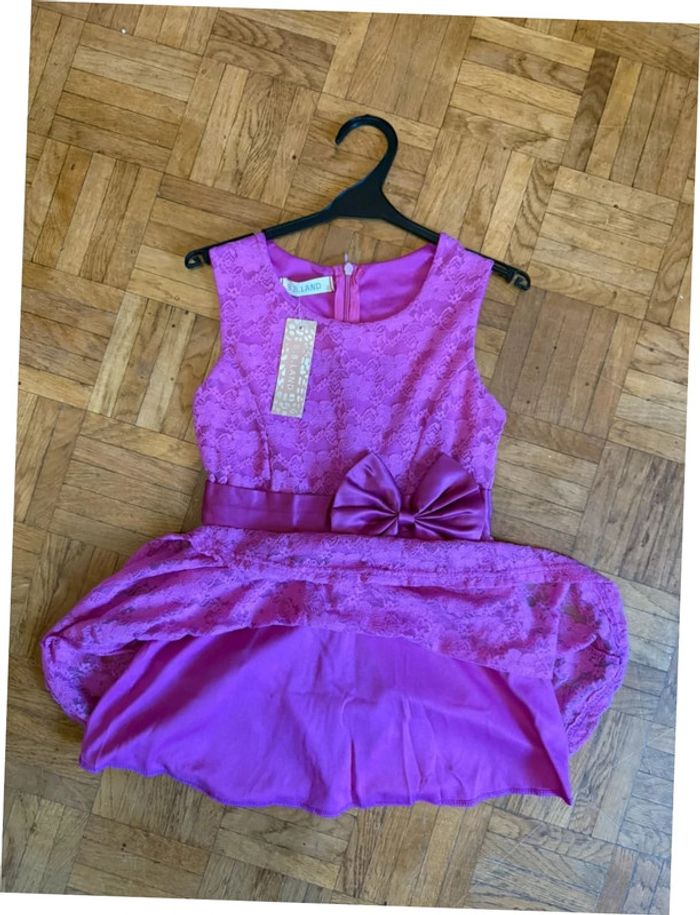 Robe en dentelle lilas - photo numéro 4