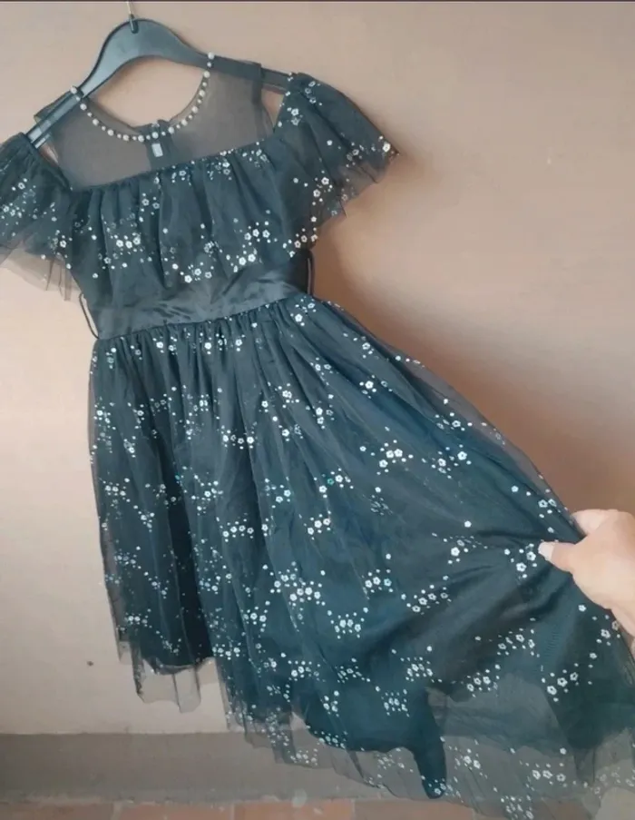 🔴Robe taille 6 ans - photo numéro 2