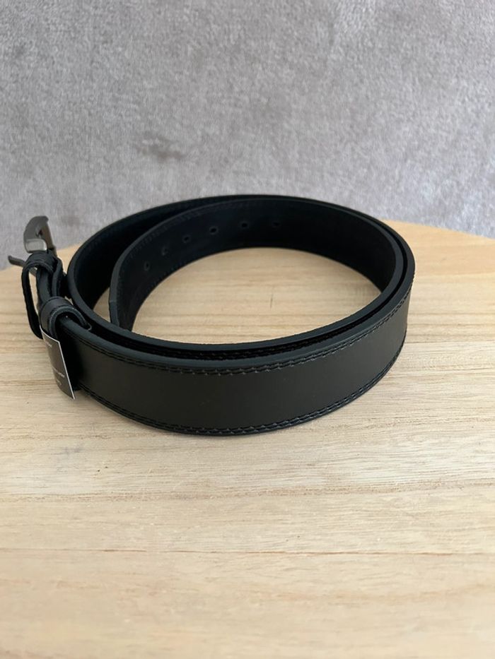 Ceinture en cuir noir taille 115 cm - photo numéro 2