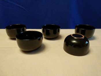 5 tasses à thé noires 