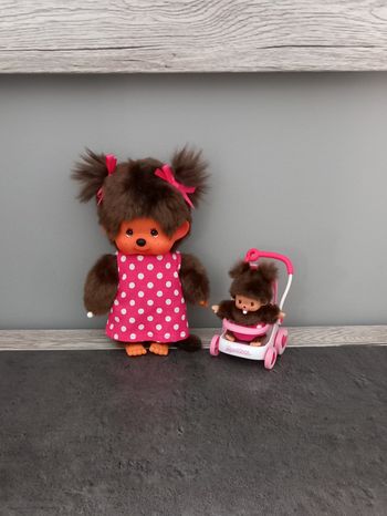 Monchhichi maman et son bébé en poussette peluche poupon 