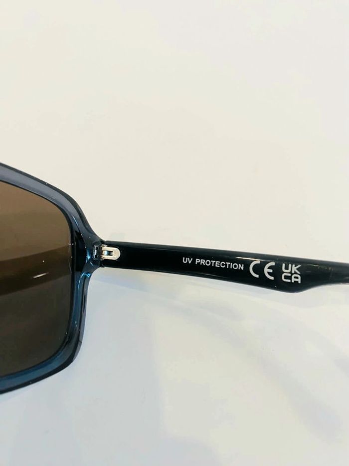 Lunette de soleil homme grise et noire verres bleus miroités uv protection catégorie 3 - photo numéro 9