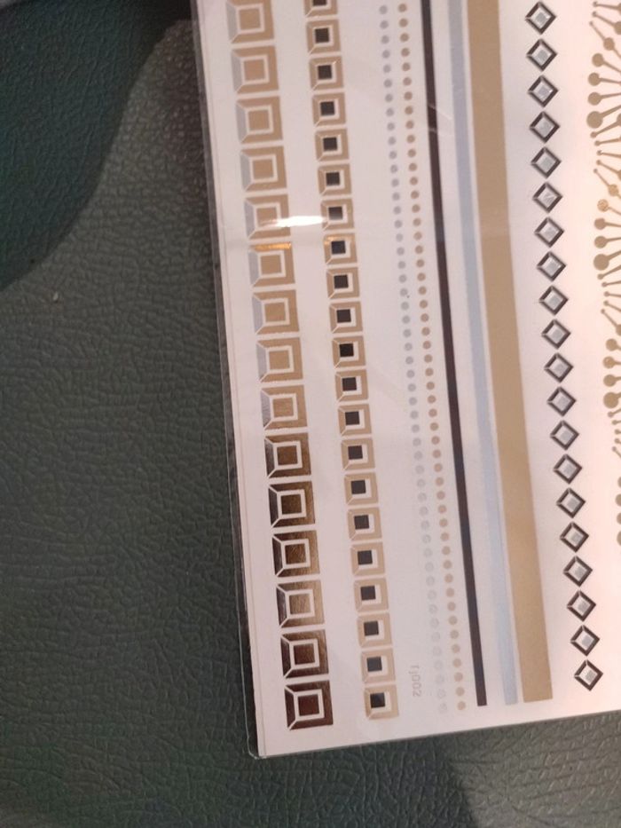 Plaquette de tatouage temporaire - photo numéro 3