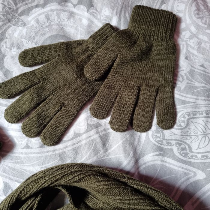 lit bonnet / écharpe / gants 🎁 neuf 🎁 - photo numéro 3
