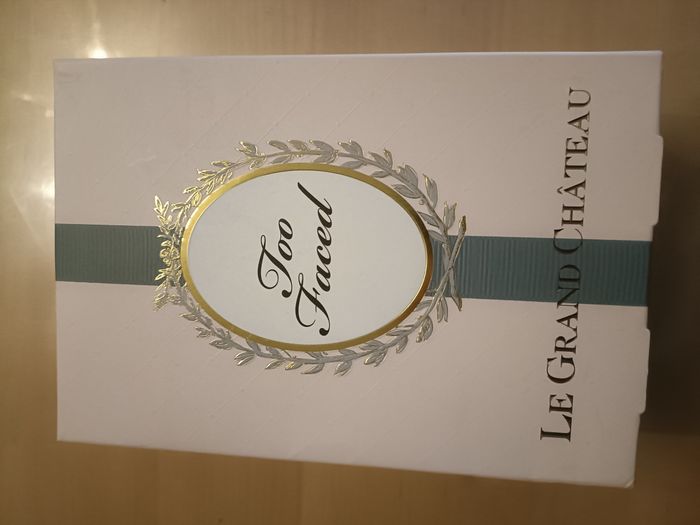 PALETTE LE GRAND CHATEAU TOO FACED