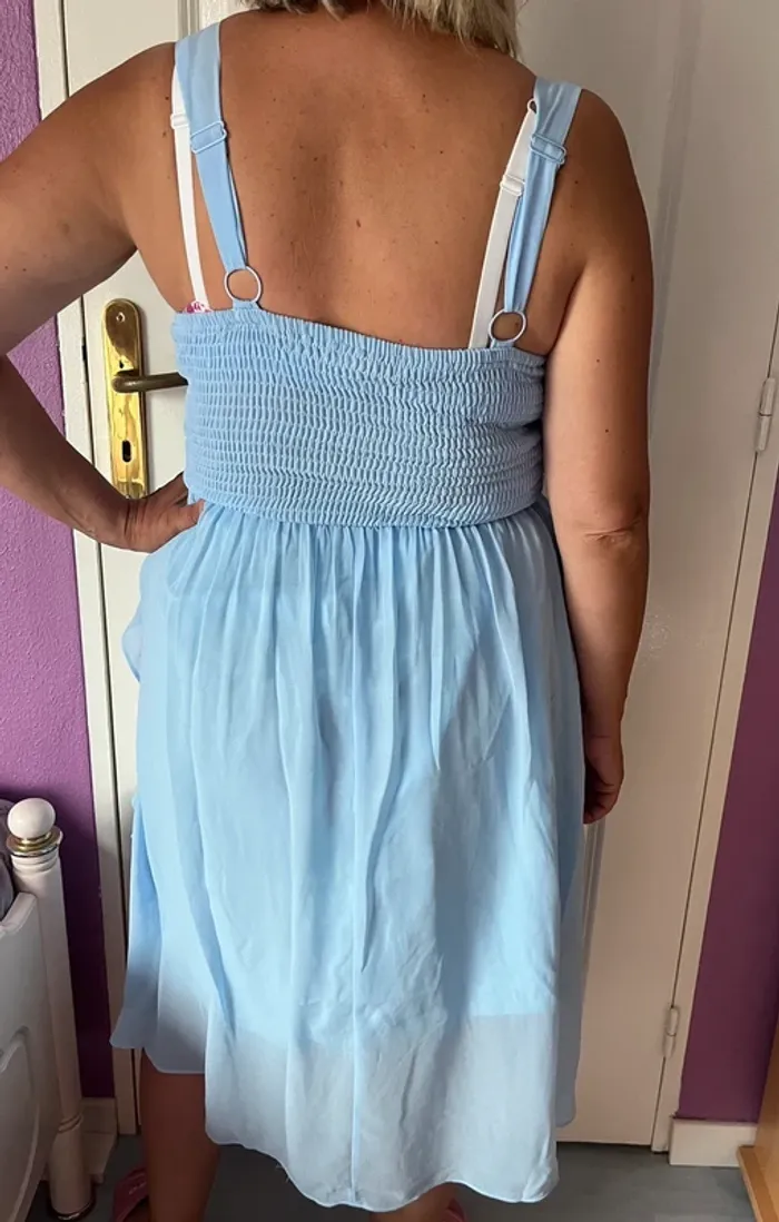 Robe de soirée bleu ciel - photo numéro 3
