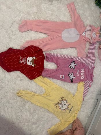 Lot vêtements bébé fille