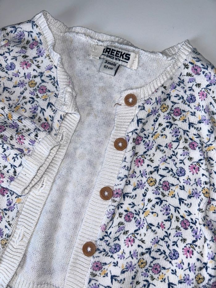 Gilet fleuri 3 mois - photo numéro 2