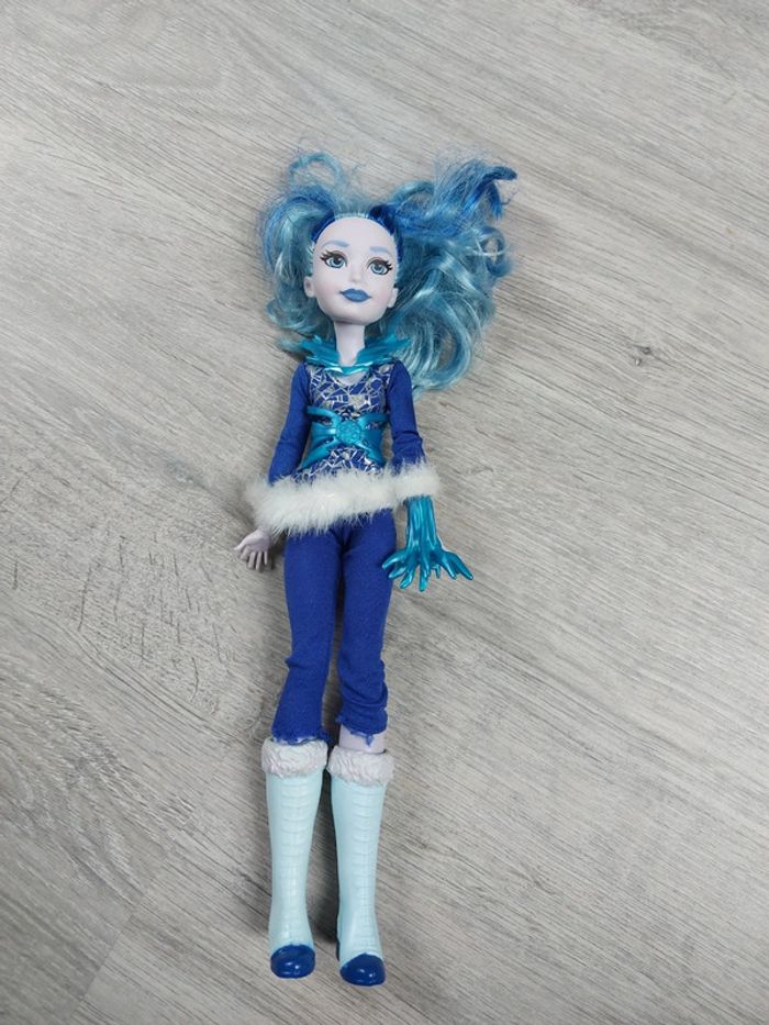 DC super héro Frost 30 cm mattel