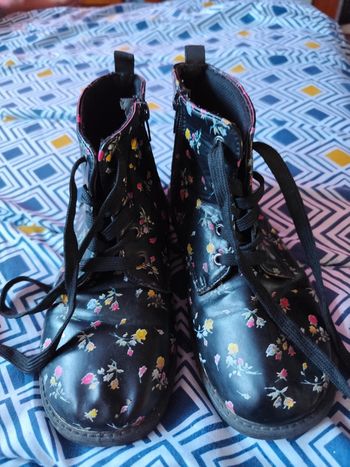 Bottines à fleurs