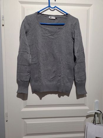 Pull gris avec coudieres argent