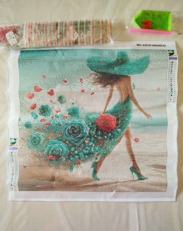 Diamond painting femme robe en fleurs #N029 - photo numéro 2