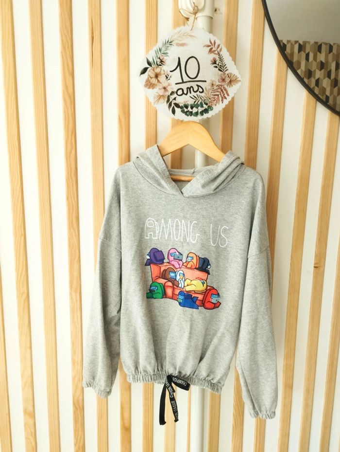 Pull among us 10ans
