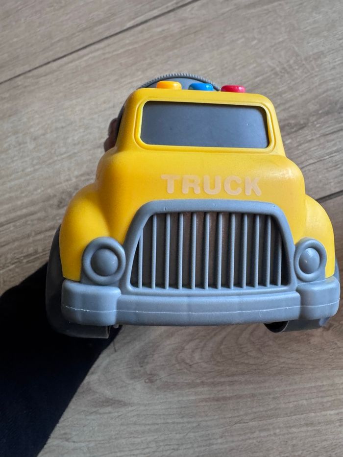 Lot 2 camions 1-2 ans bétonnière et camion-benne - photo numéro 2