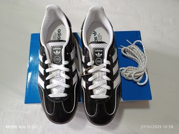 Adidas gazelle indoor noires / blanches. Taille 40