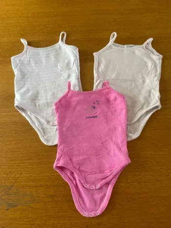 Lot 3 body sans manche fille 6 mois