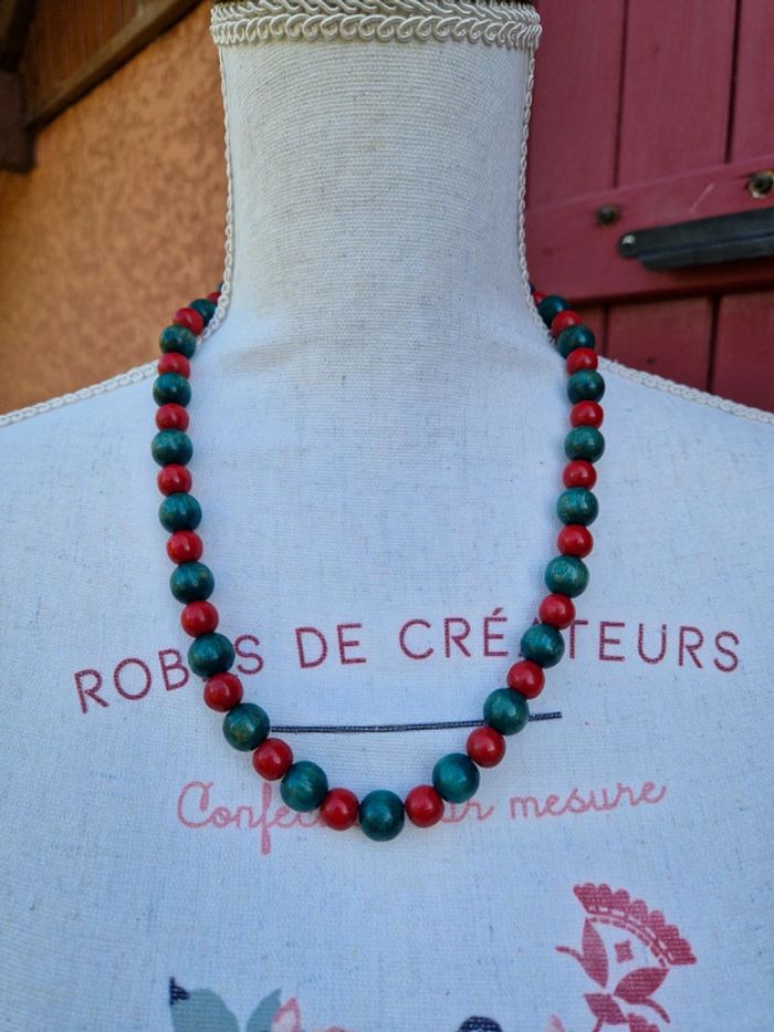 Collier court fantaisie