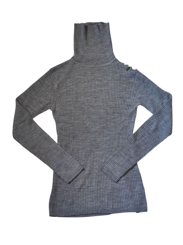 Pull gris col rouler taille S