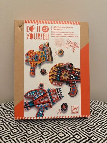Djeco - Coffret créatif Lanceurs de Jetons à décorer Kosmik - Dès 5 ans