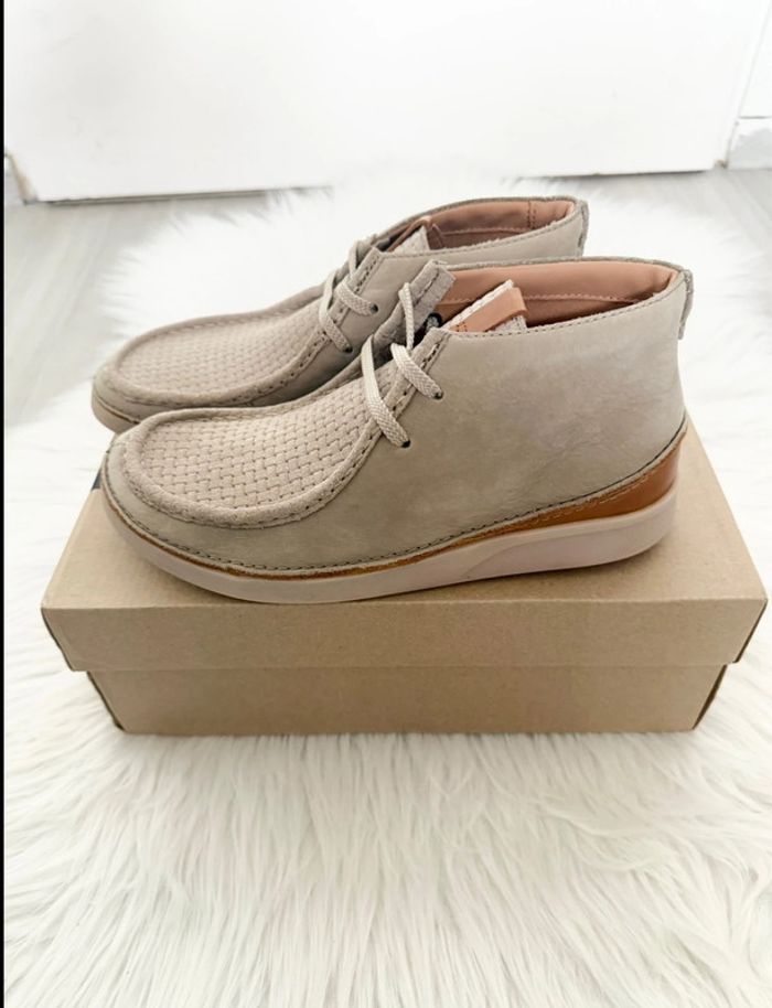 Boots Clarks Oakland Mid – Beige - mixte H/F– Taille 39,5 – Neuf avec étiquette - photo numéro 18