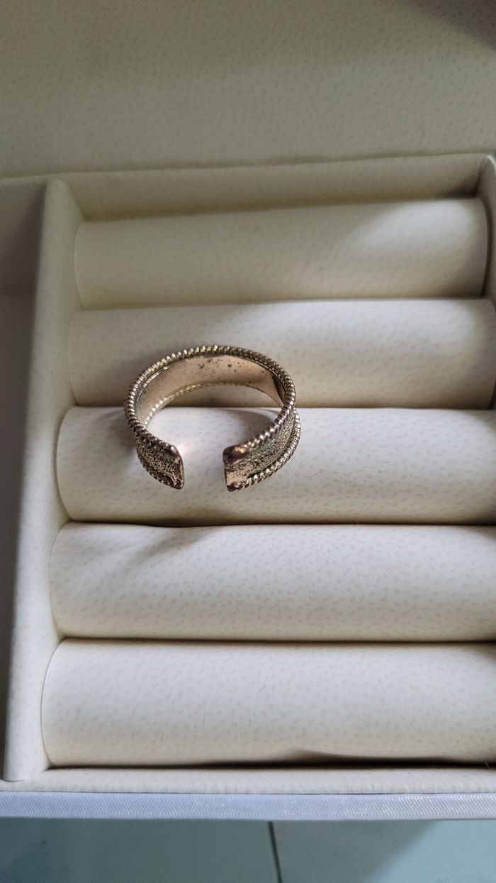 Bague dorée - photo numéro 3