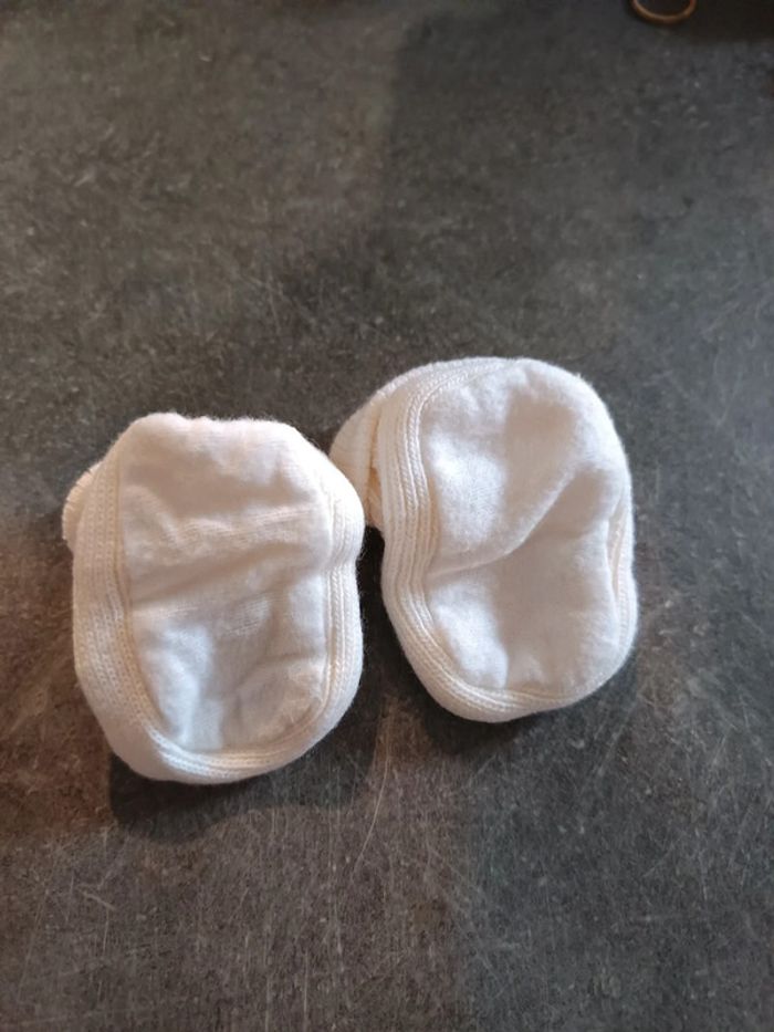 Chaussons blancs licorne - photo numéro 2