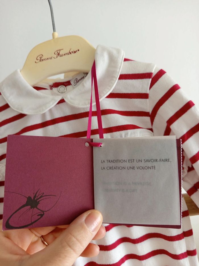 Grenouillère Pomme Framboise avec col Claudine et dentelle 6 mois neuve avec étiquette 🏷 - photo numéro 3