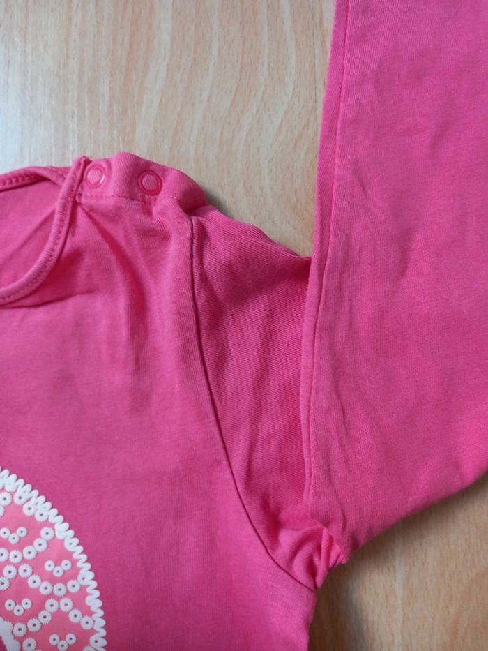 Tee-shirt manches longues rose Obaïbi 23 mois TBE - photo numéro 4